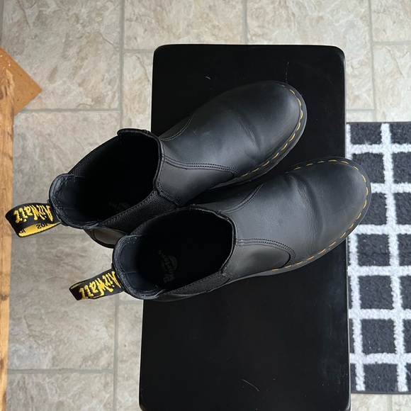 Dr. Martens 2976 Chelsea Boot - Women's - Picture 5 of 10